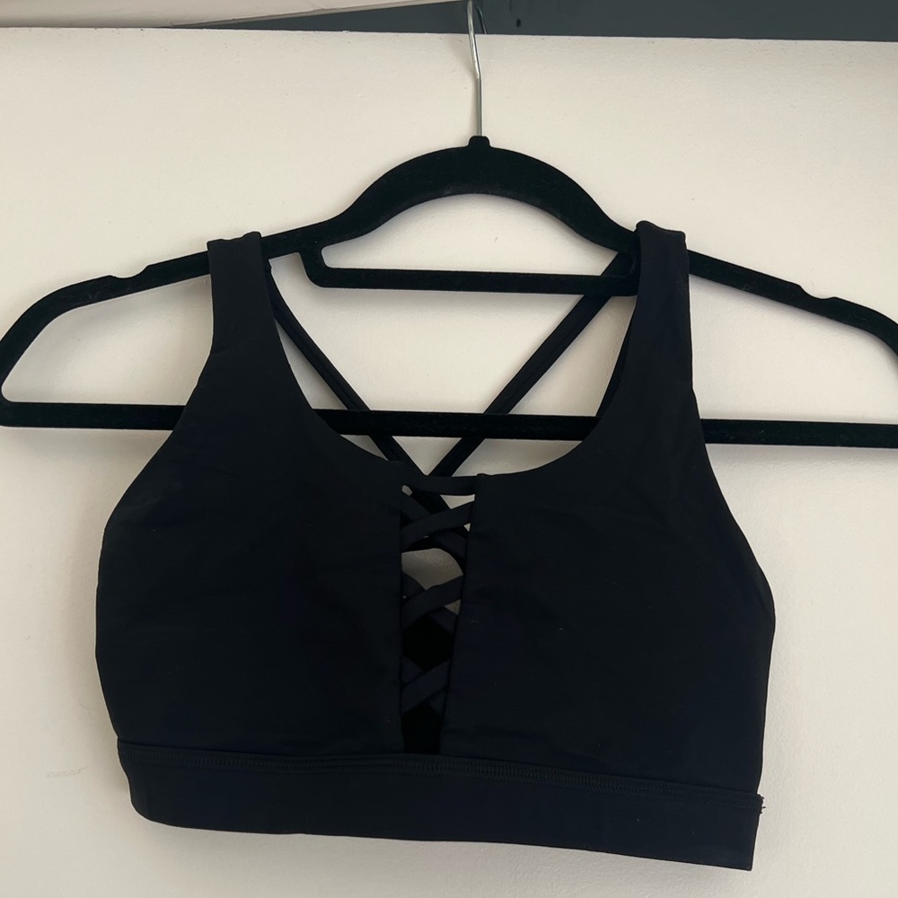 Lululemon sports bra